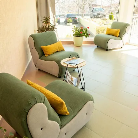 Family Perla Aranyhomok