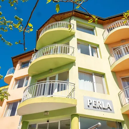 Family Perla Golden Sands