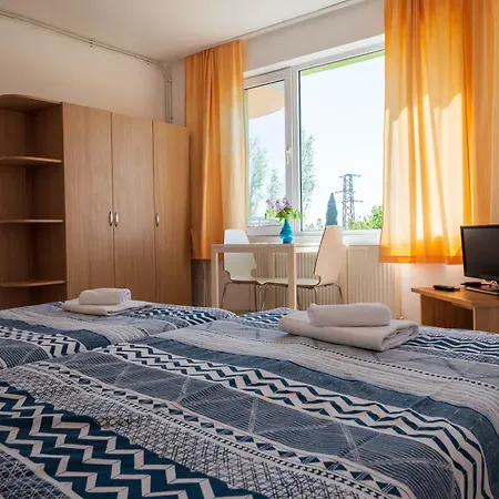 Lägenhetshotell Family Perla 2*