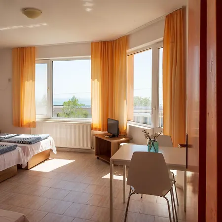 Family Perla Lägenhetshotell 2*