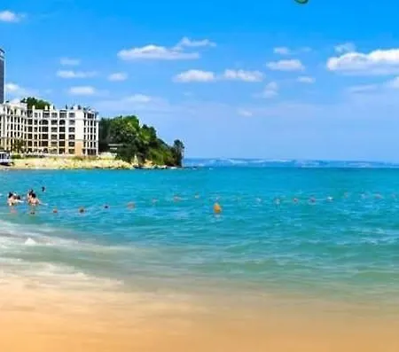 Lägenhetshotell Family Perla 2*