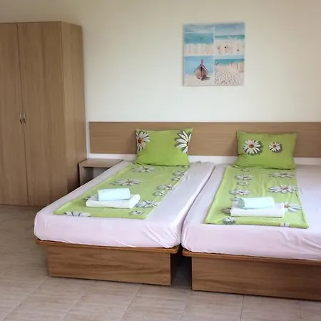 Family Perla 2* Aranyhomok