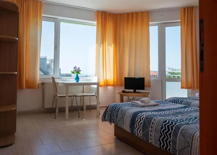 Family Perla Golden Sands