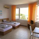 Family Perla Aparthotel Golden Sands