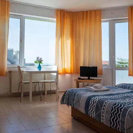 Family Perla 골든샌드